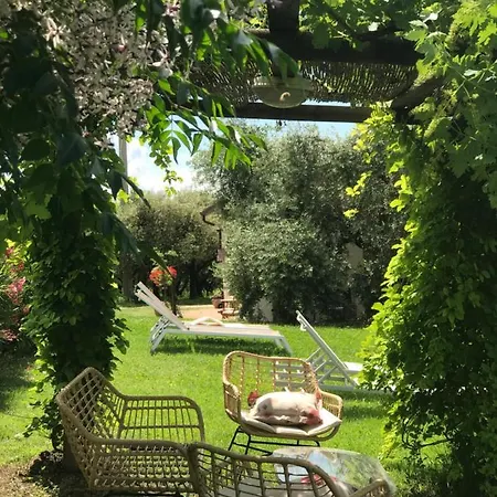 Oda ve Kahvaltı Le Casette Sul Garda 4*